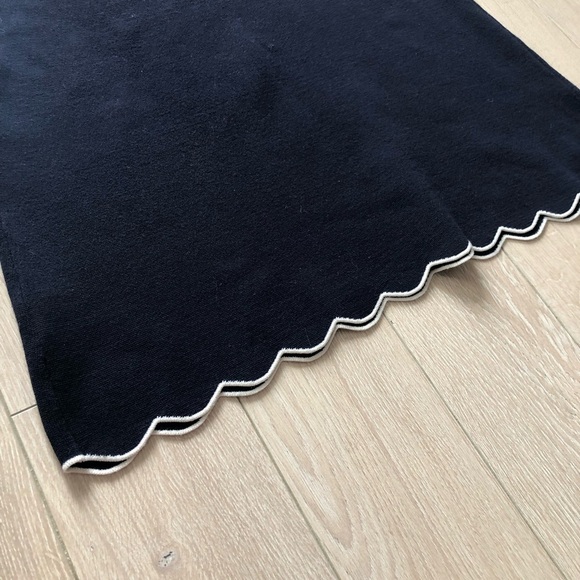 Ann Taylor Scalloped Short Sleeve Dress in Navy Size S - Picture 8 of 10